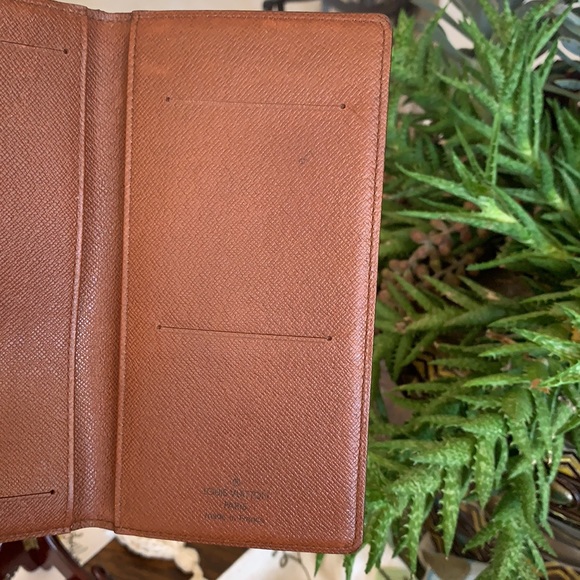 Louis Vuitton Slim Monogram Checkbook Holder/Wallet - Picture 9 of 12